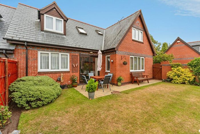 2 Bedroom Semi-Detached House For Sale In Swallowfields, Farndon, Chester, Cheshire, CH3