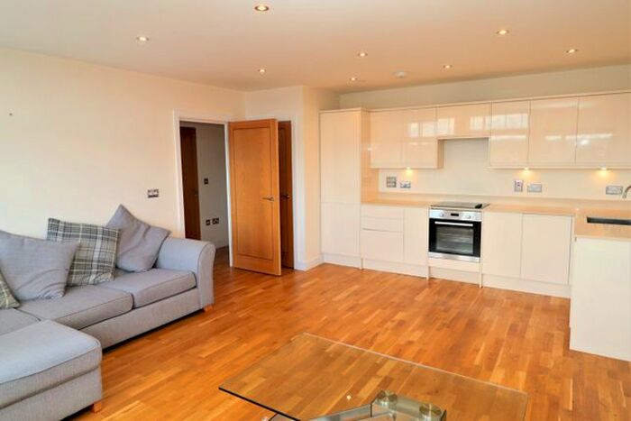 1 Bedroom Flat To Rent In High Street, Beckenham, BR3