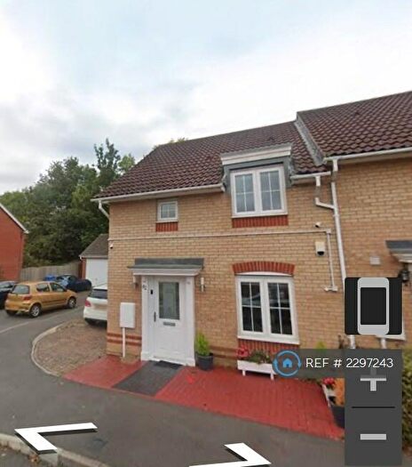 3 Bedroom End Of Terrace House To Rent In Abbots Way, Kettering, NN15