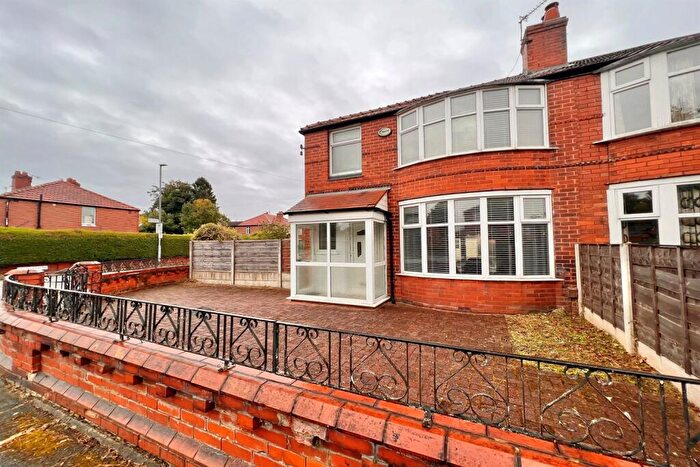 3 Bedroom Semi-Detached House To Rent In School Grove, Manchester, M20