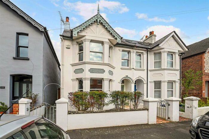 4 Bedroom Semi-Detached House To Rent In Whyke Lane, Chichester, PO19