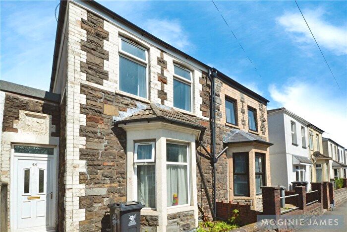 5 Bedroom Semi-Detached House To Rent In Wyeverne Road, CF24