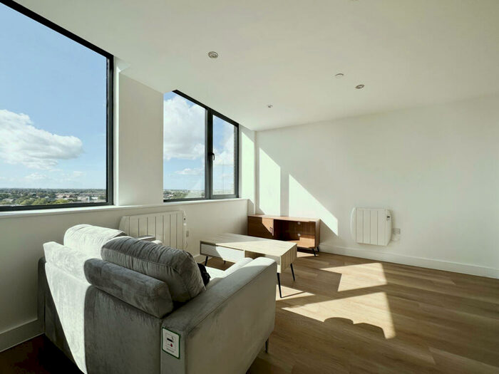 1 Bedroom Flat To Rent In Talbot Road, Manchester, M16