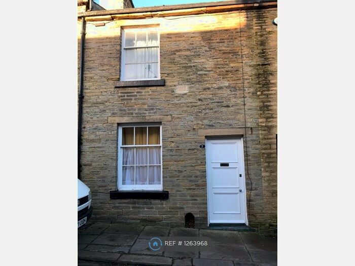 2 Bedroom Terraced House To Rent In Ada Street, Saltaire BD18