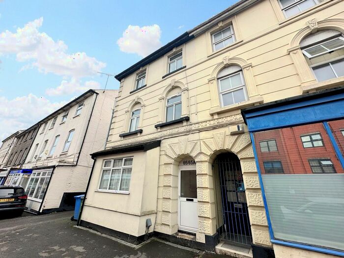 1 Bedroom Flat To Rent In Victoria Road, Aldershot, GU11