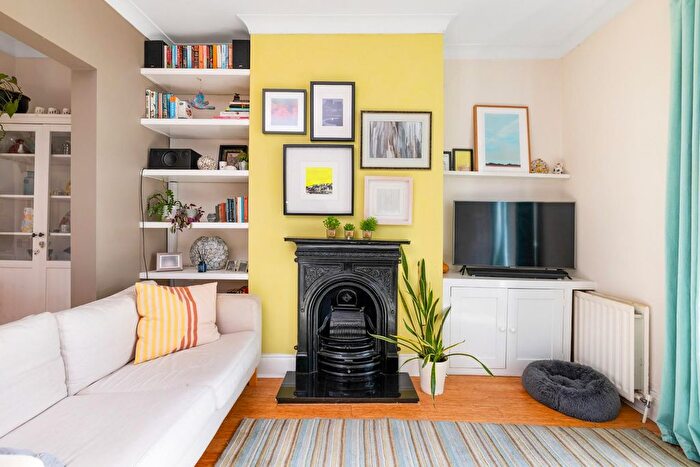 2 Bedroom Terraced House For Sale In Grove Park Terrace, Fishponds, BS16