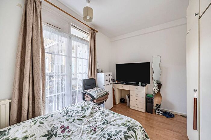 3 Bedroom Flat For Sale In Johns Aird Court, Little Venice, London, W2
