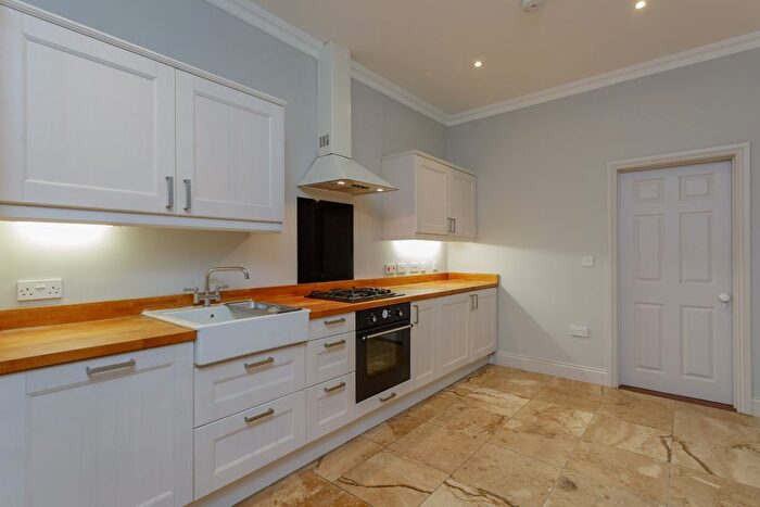 2 Bedroom Flat To Rent In Southsea, Hampshire, PO5