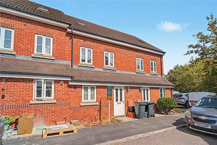 3 Bedroom Terraced House For Sale In Pavilion Close, Town Centre, Swindon, SN1