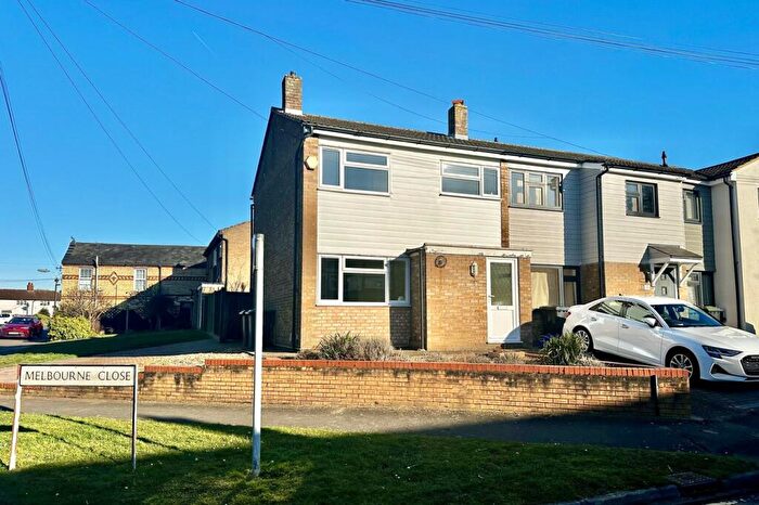 3 Bedroom End Of Terrace House To Rent In Melbourne Close, Stotfold, Hitchin, SG5