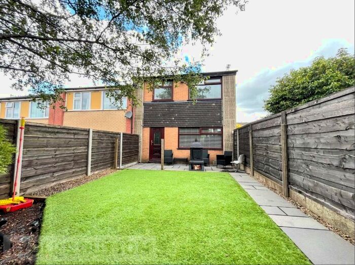 3 Bedroom End Of Terrace House To Rent In Pot Hill, Ashton-under-Lyne, Greater Manchester, OL6