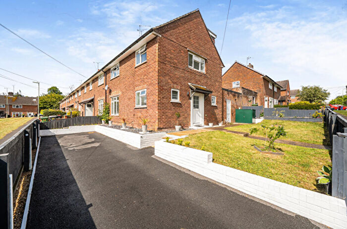 4 Bedroom End Of Terrace House For Sale In Fromond Road, Winchester, Hampshire, SO22