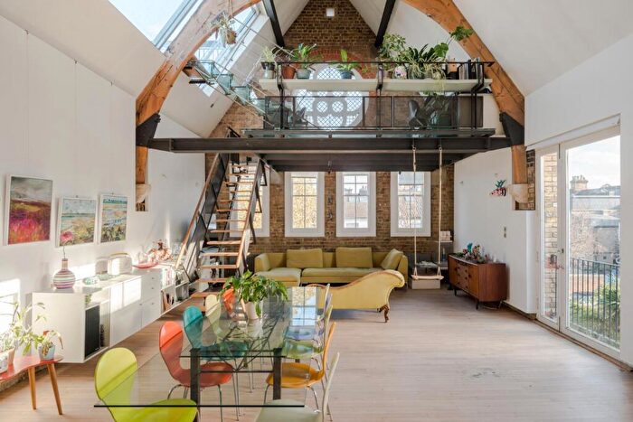 3 Bedroom Flat For Sale In Archdale Road, Dulwich, London, SE22