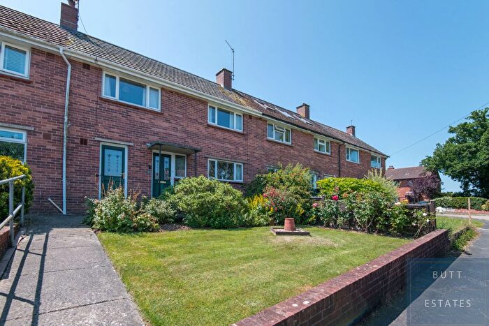 3 Bedroom Terraced House For Sale In Glebe Close, Exeter, EX5