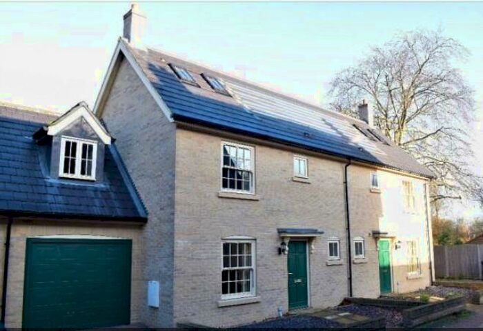 4 Bedroom Semi-Detached House To Rent In Ascot Close, Exning, Newmarket, CB8