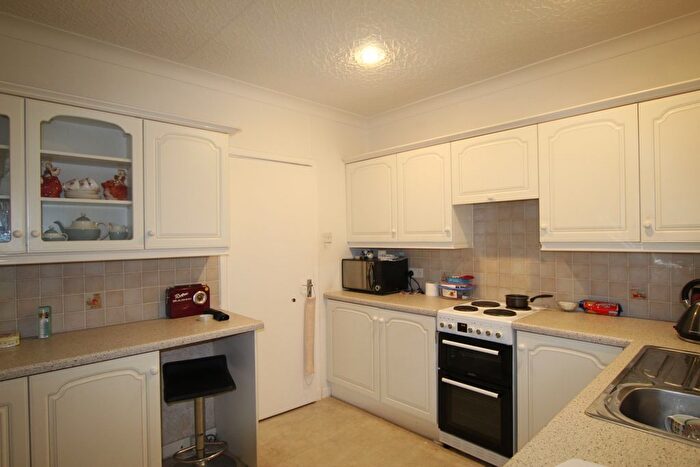 2 Bedroom Detached Bungalow To Rent In Bury Road, Bamford, Rochdale, OL11