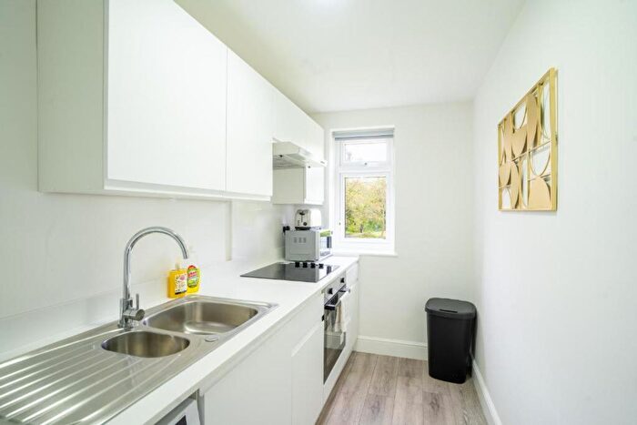 1 Bedroom Apartment To Rent In Langland Road, Netherfield, MK6