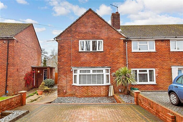 2 Bedroom End Of Terrace House For Sale In High Lawn Way, Leigh Park, Havant, Hampshire, PO9