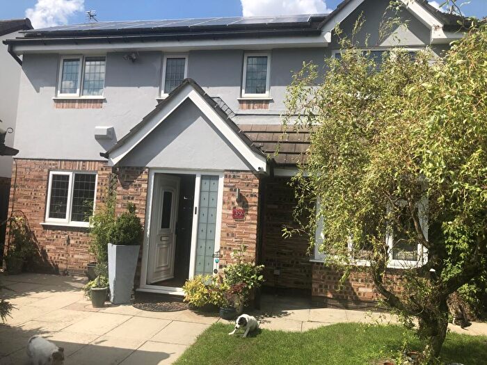 4 Bedroom Detached House For Sale In Boar Green Close, Manchester, M40