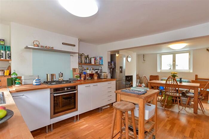 3 Bedroom Terraced House For Sale In North Gardens, Brighton, East Sussex, BN1