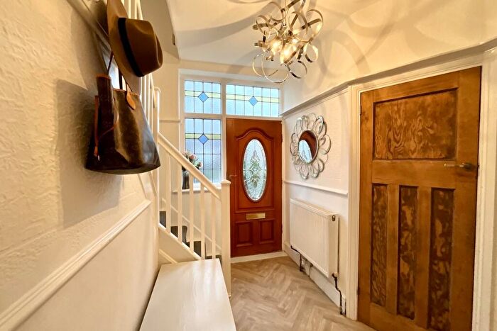 3 Bedroom Semi-Detached House For Sale In Willow Drive, Handsworth, Sheffield, S9