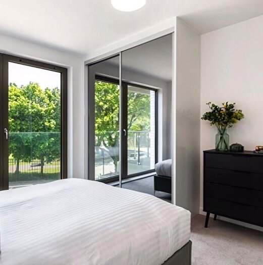 2 Bedroom Flat To Rent In Albert House, , Priory Road, E6