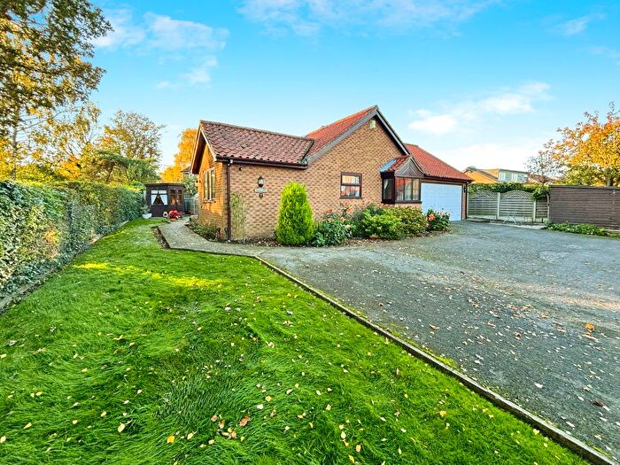 2 Bedroom Bungalow For Sale In North Court, Nettleham, LN2