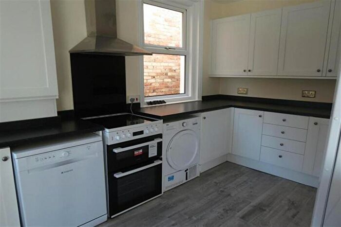 5 Bedroom House To Rent In Bedroom Detached House In Winton, BH9