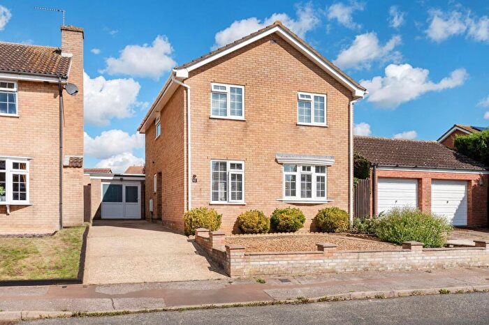4 Bedroom Detached House For Sale In Elmdale Drive, Carlton Colville, NR33