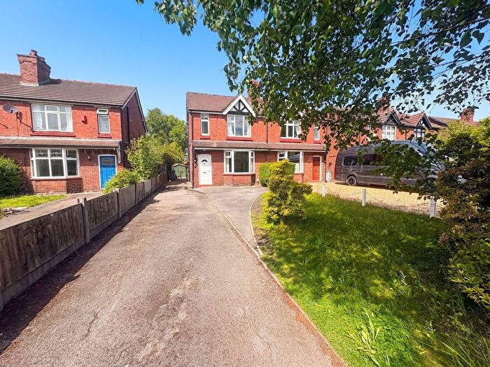 2 Bedroom Semi Detached House For Sale In Macclesfield Road, Holmes Chapel, CW4