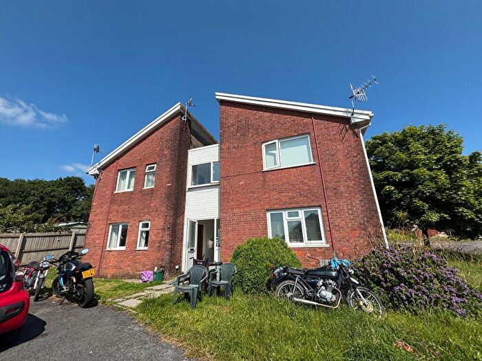 1 Bedroom Flat To Rent In Bronwydd, Birchgrove, Swansea, SA7