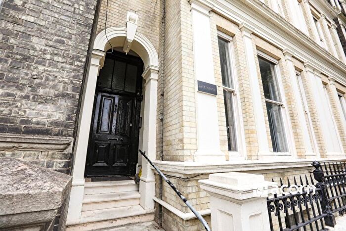 1 Bedroom Flat To Rent In Castle Hill Rochester, ME1