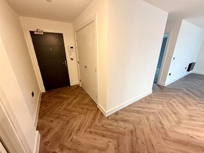 3 Bedroom Apartment To Rent In Castleward Boulevard, Derby, DE1