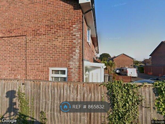 3 Bedroom Terraced House To Rent In Cadnam Way, Bournemouth, BH8