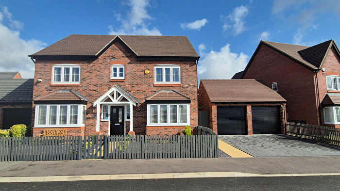 4 Bedroom Detached House For Sale In Furrow Field, Bishops Itchington, CV47