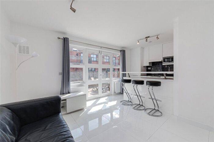 3 Bedroom Maisonette To Rent In Bruges Place, Camden, NW1