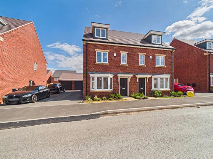 3 Bedroom Semi-Detached House For Sale In Pathfinder Way, Castle Donington, Derby, DE74