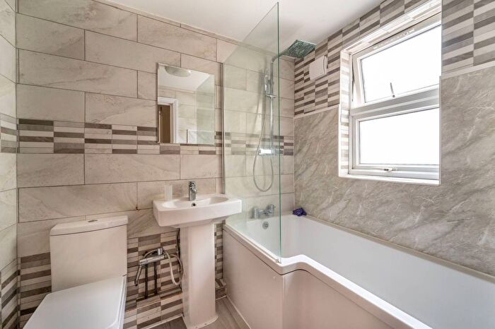 4 Bedroom Terraced House To Rent In Forest Gate, Forest Gate, London, E7