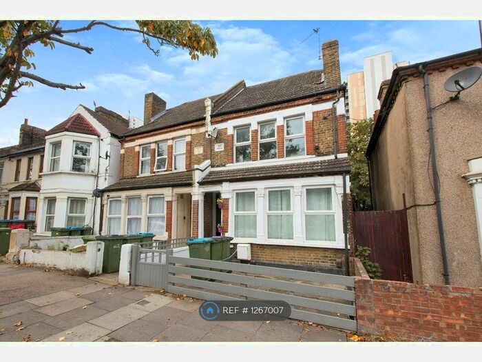 3 Bedroom Maisonette To Rent In Griffin Road, London, SE18
