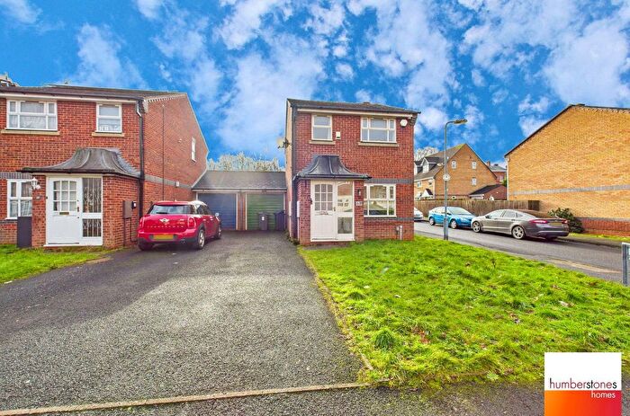 3 Bedroom Link Detached House For Sale In Mariner Avenue, Birmingham, B16