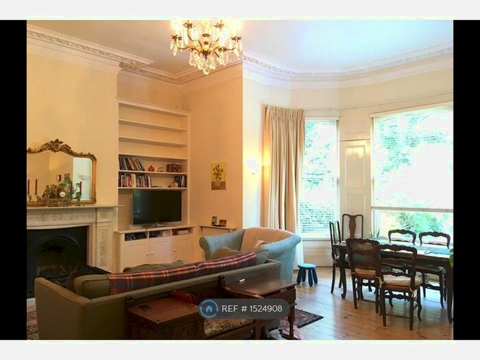 2 Bedroom Flat To Rent In Green Lanes, London, N16