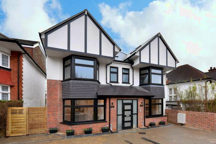 5 Bedroom Semi-Detached House To Rent In Rundell Crescent, London, NW4