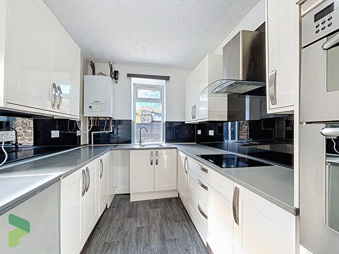 4 Bedroom End Terrace House For Sale In Bolton Road, Darwen, BB3