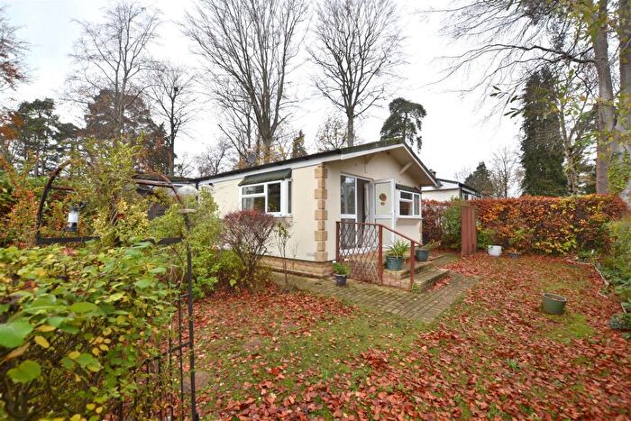 1 Bedroom Mobile Home For Sale In Rustic Glen, Grange Estate, Church Crookham, GU52