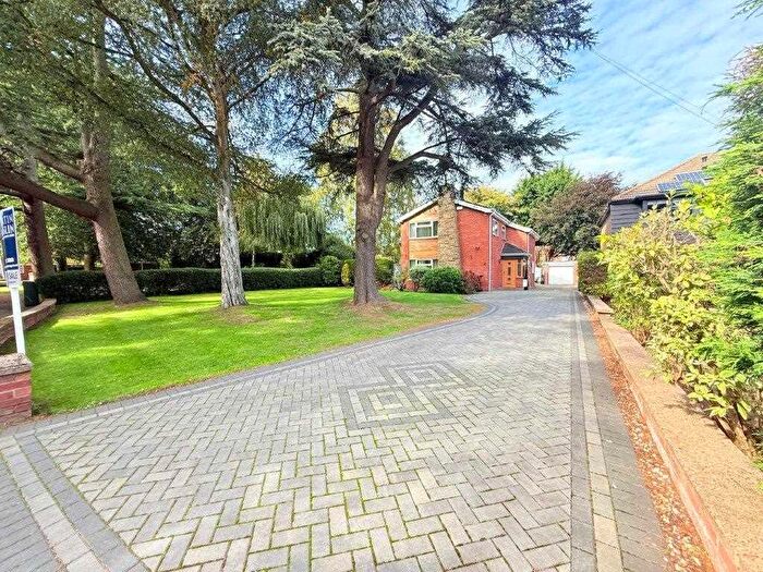 3 Bedroom Detached House For Sale In Woodrow Park, Scartho, Grimsby, DN33