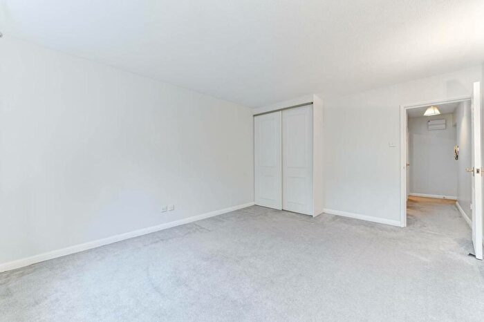 Studio To Rent In Overton Road, Sutton, SM2