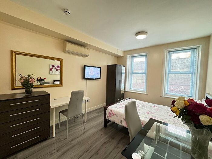 Studio To Rent In Cromwell Road, London, SW7