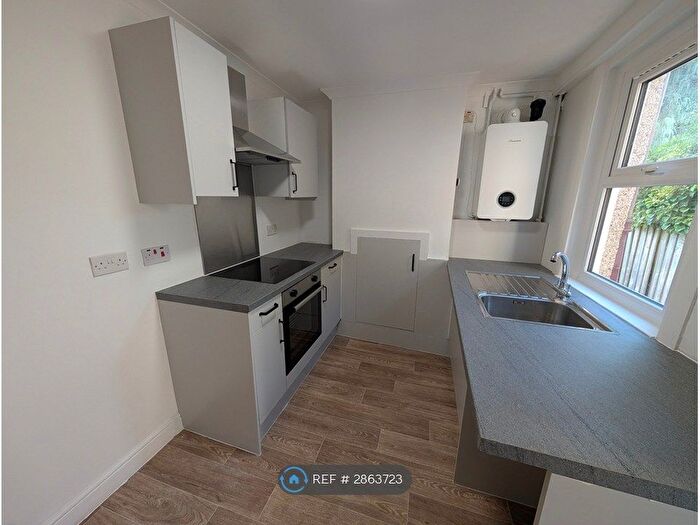 2 Bedroom Terraced House To Rent In East Street, Gillingham, ME7