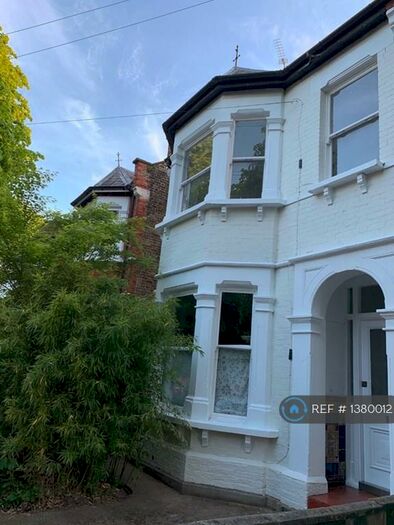 2 Bedroom Maisonette To Rent In Lenham Road, Sutton, SM1