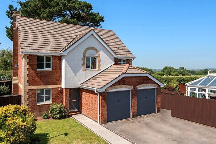 5 Bedroom Detached House For Sale In Harpitt Close, Willand, Cullompton, EX15